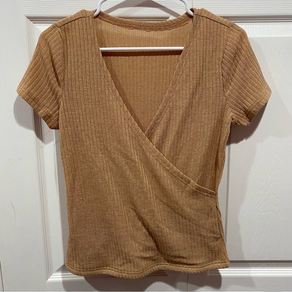 SHEIN Women’s Rib-Knit Surplice Neck Soft Pleated Short-Sleeve Top - tan, size S - Picture 4 of 7